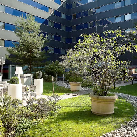 Szálloda Novotel West