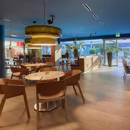 Novotel West