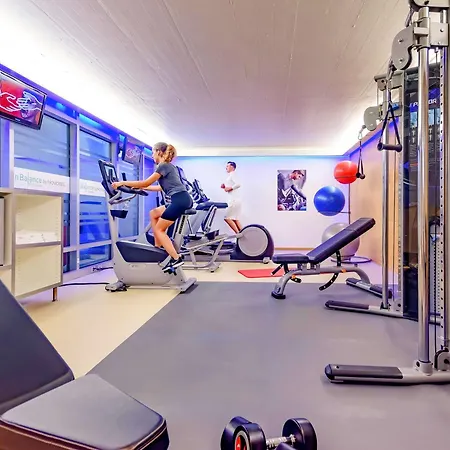 Novotel West Szálloda 4*