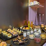 Novotel West