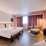 Hotel Novotel West 4*