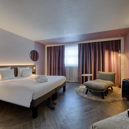 Novotel West 4*