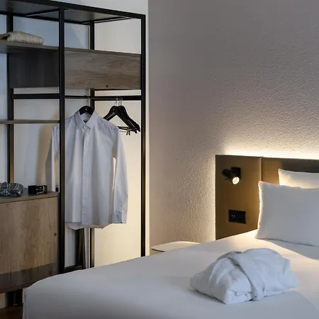 Novotel West 4*