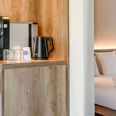 Novotel West