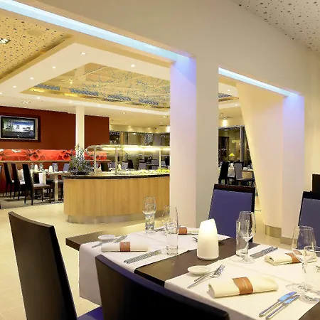 Hotel Novotel West 4*