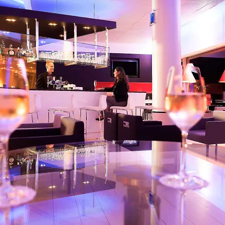 Novotel West Hotel 4*