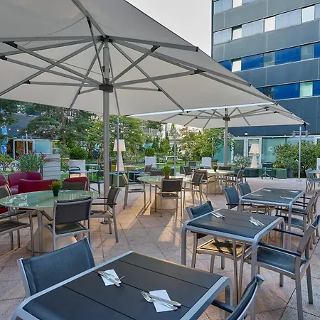 Hotel Novotel West 4*