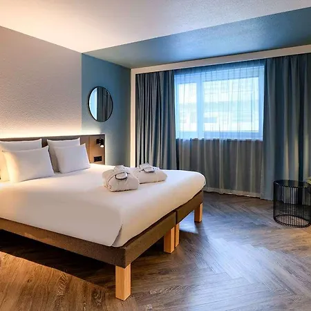 Hotel Novotel West 4*
