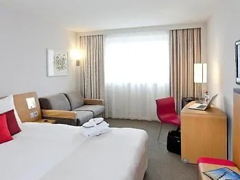 Novotel West Готель