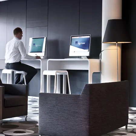 Novotel West Hotel 4*