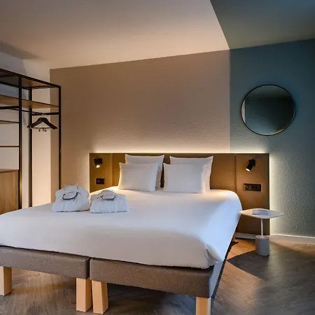 Novotel West 4*