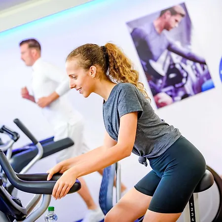 Hotel Novotel West 4*