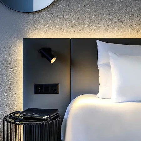 Hotel Novotel West 4*