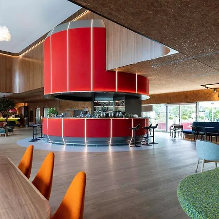 Novotel West מלון 4*