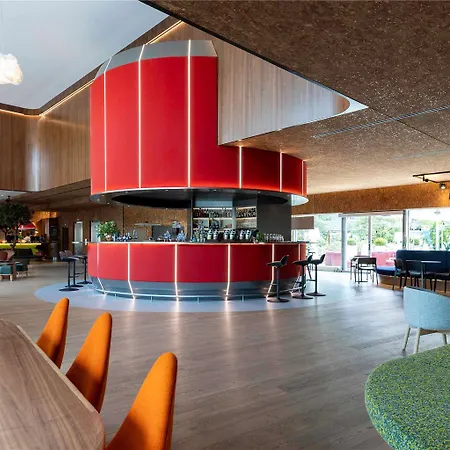 Hotel Novotel West 4*