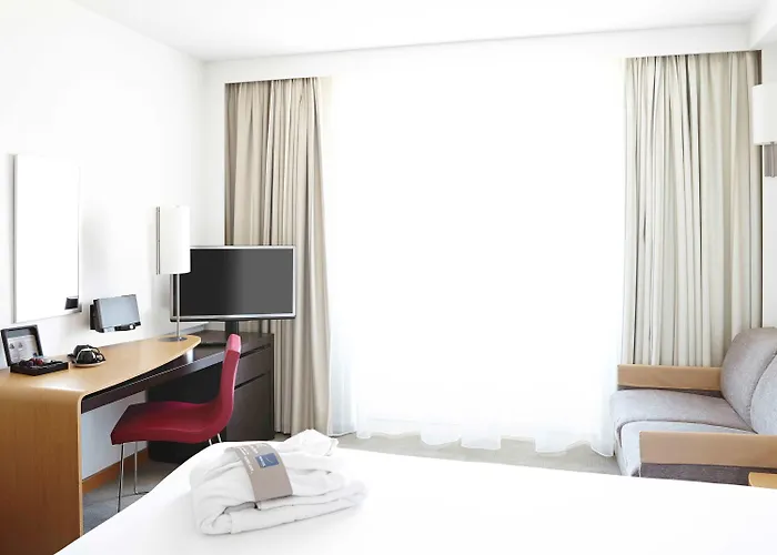 Novotel West Отель 4*