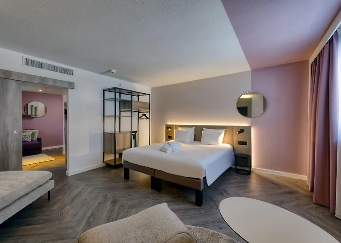 Novotel West מלון