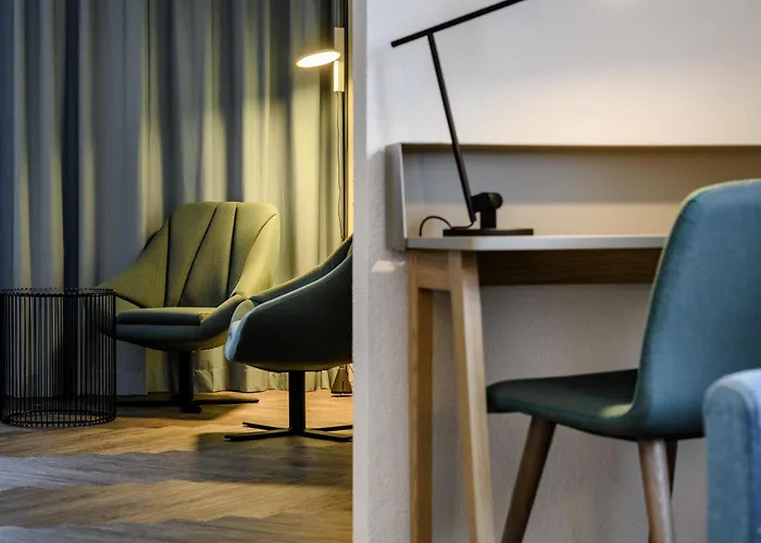 Novotel West Hotel 4*