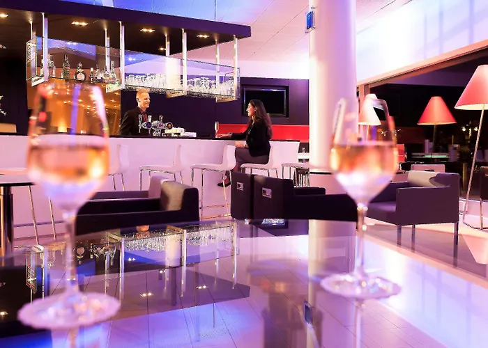 Novotel West Hotel 4*