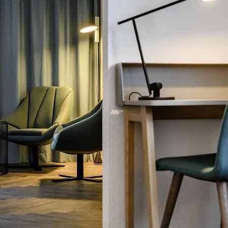 Novotel West Otel 4*