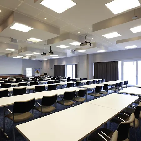 Novotel West Otel 4*