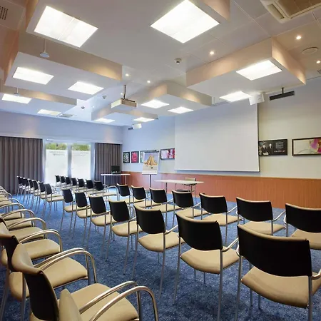 Otel Novotel West 4*